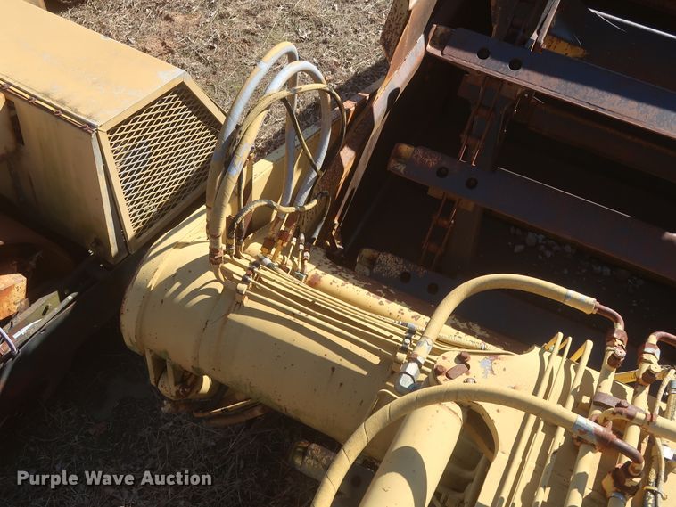 image for item DJ2321 1998 Caterpillar 613C Series II  elevating scraper