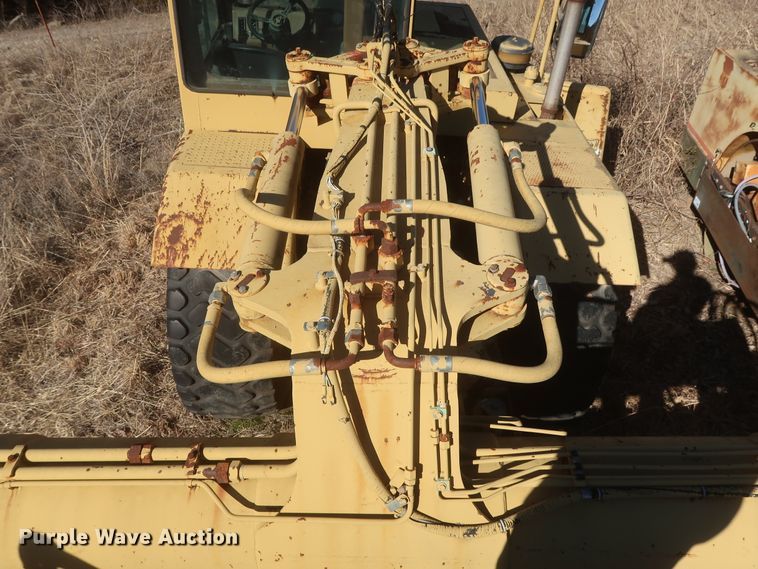 image for item DJ2321 1998 Caterpillar 613C Series II  elevating scraper