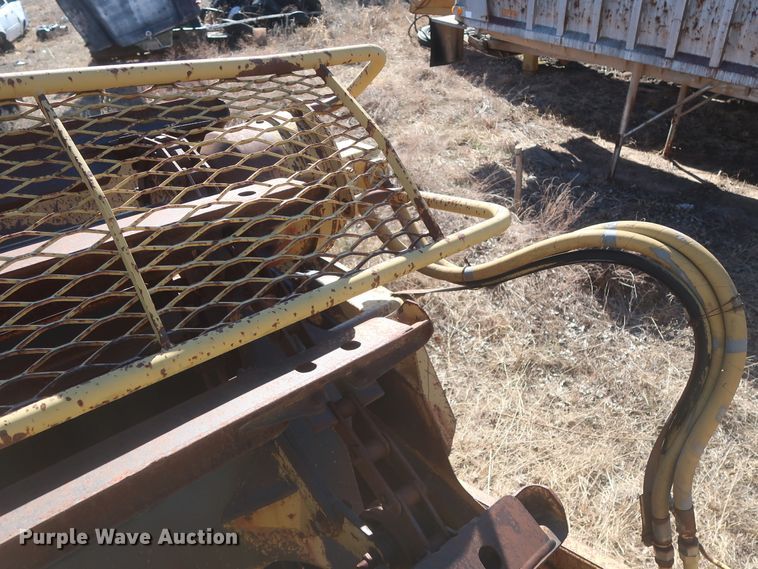 image for item DJ2321 1998 Caterpillar 613C Series II  elevating scraper