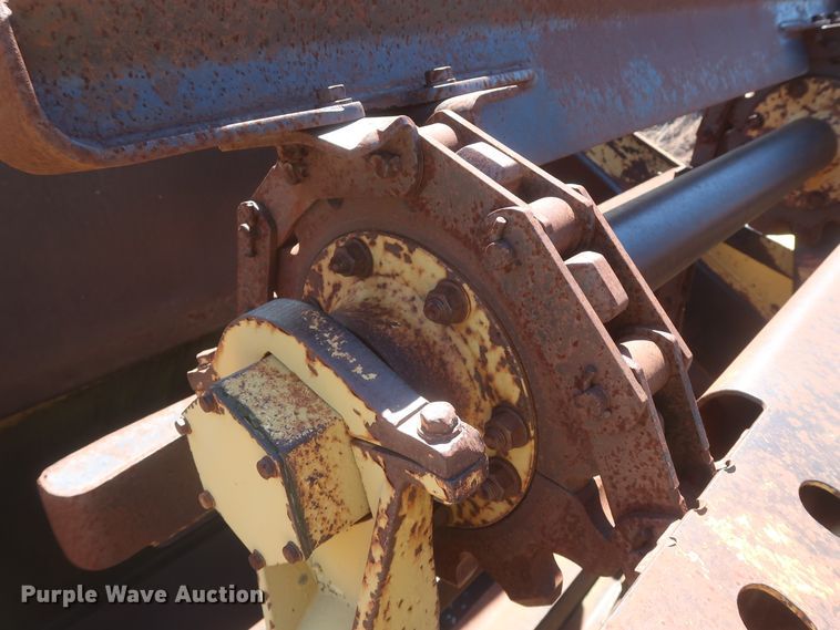 image for item DJ2321 1998 Caterpillar 613C Series II  elevating scraper