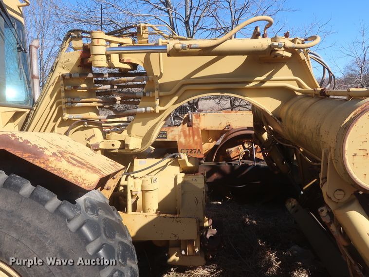 image for item DJ2321 1998 Caterpillar 613C Series II  elevating scraper