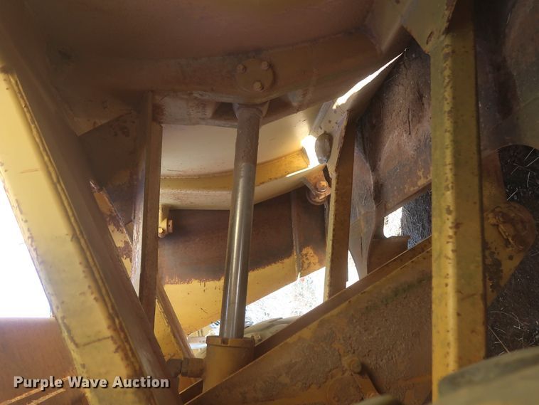 image for item DJ2321 1998 Caterpillar 613C Series II  elevating scraper