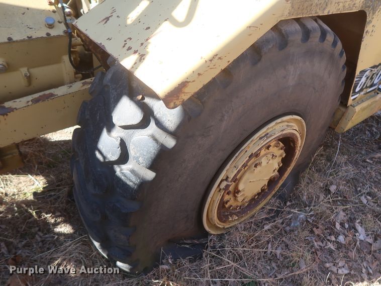 image for item DJ2321 1998 Caterpillar 613C Series II  elevating scraper