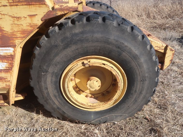 image for item DJ2321 1998 Caterpillar 613C Series II  elevating scraper