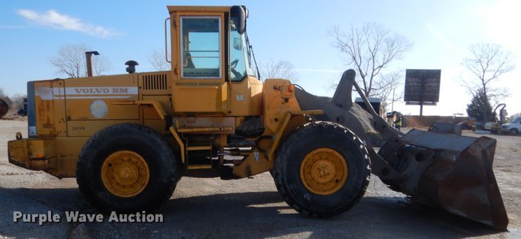 image for item DJ2342 1995 Volvo L90C  wheel loader