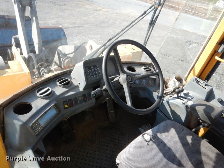 image for item DJ2342 1995 Volvo L90C  wheel loader