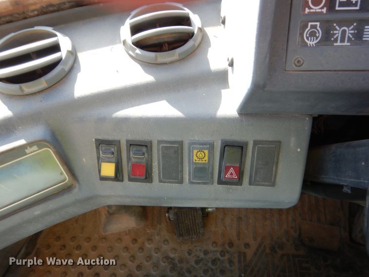 image for item DJ2342 1995 Volvo L90C  wheel loader