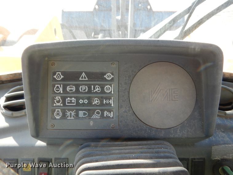 image for item DJ2342 1995 Volvo L90C  wheel loader