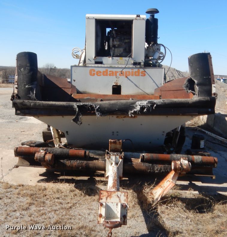 image for item DJ2350 1999 Cedarapids MS-3 shuttle buggy material transfer unit