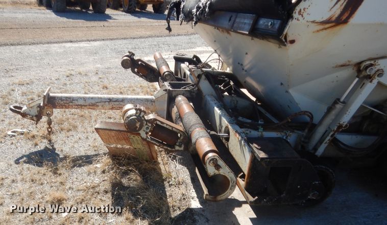 image for item DJ2350 1999 Cedarapids MS-3 shuttle buggy material transfer unit