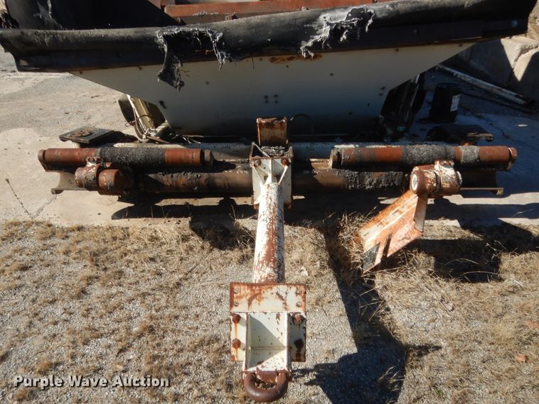 image for item DJ2350 1999 Cedarapids MS-3 shuttle buggy material transfer unit