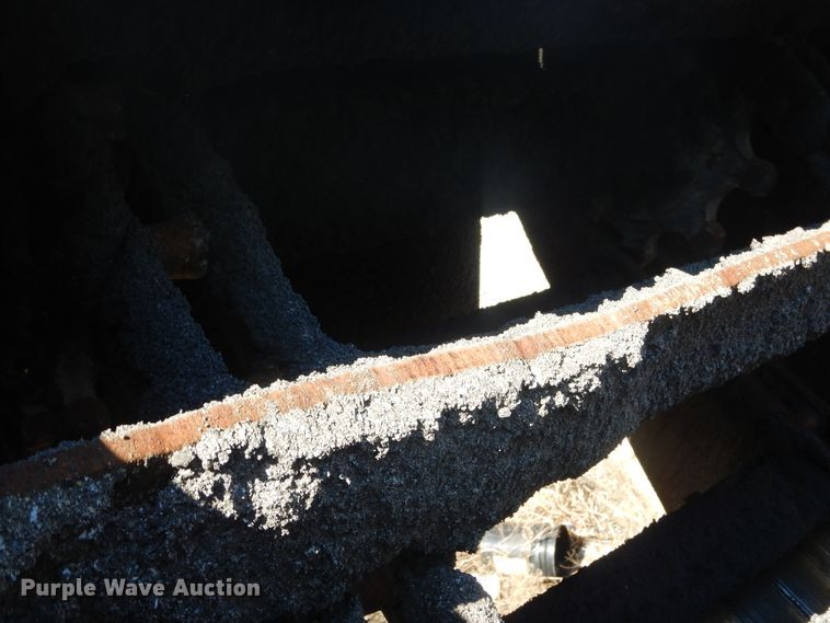 image for item DJ2350 1999 Cedarapids MS-3 shuttle buggy material transfer unit