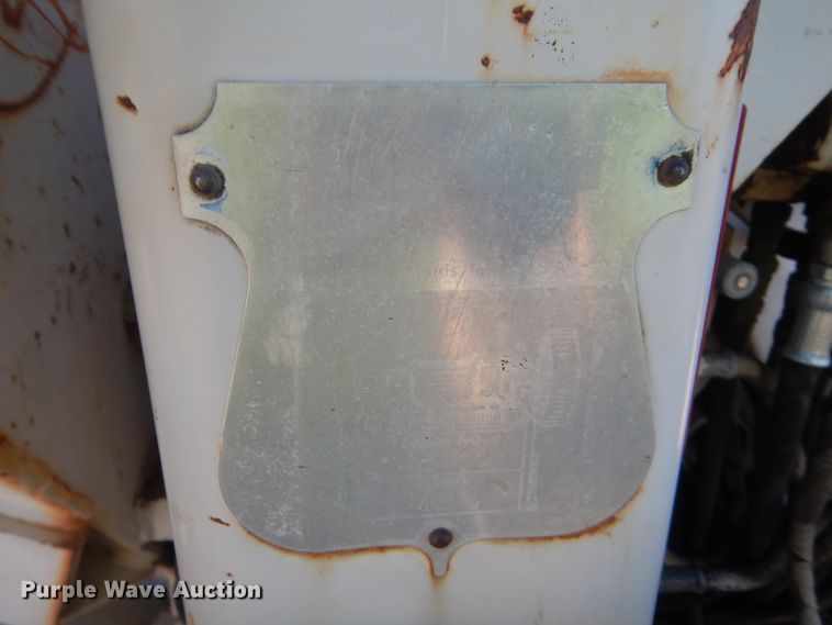 image for item DJ2350 1999 Cedarapids MS-3 shuttle buggy material transfer unit