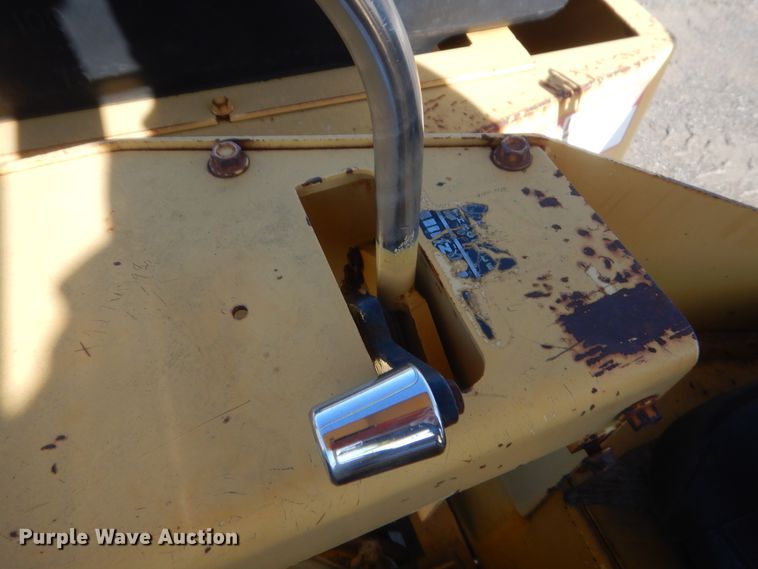 image for item DJ2357 2000 Hypac C530AH  pneumatic roller