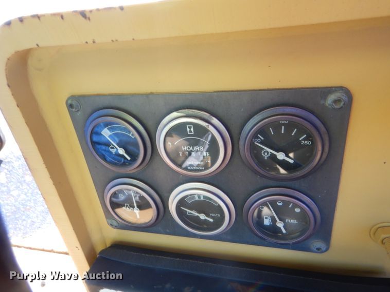 image for item DJ2357 2000 Hypac C530AH  pneumatic roller