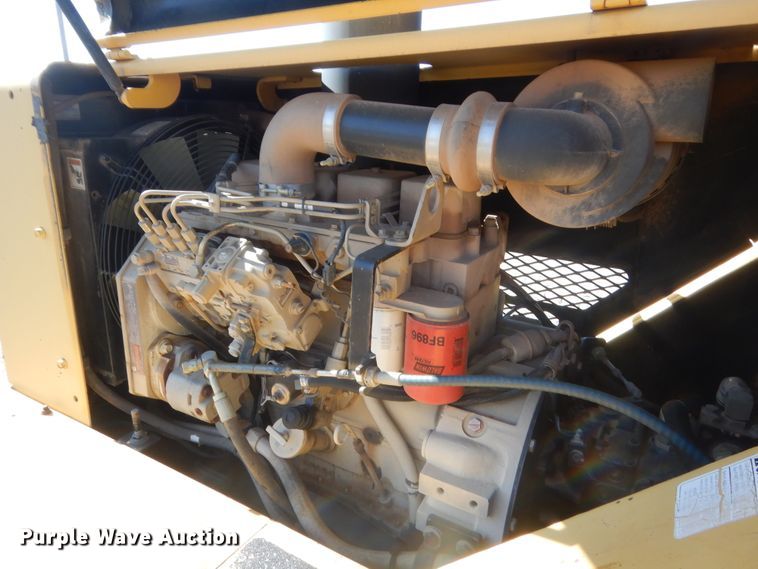 image for item DJ2357 2000 Hypac C530AH  pneumatic roller