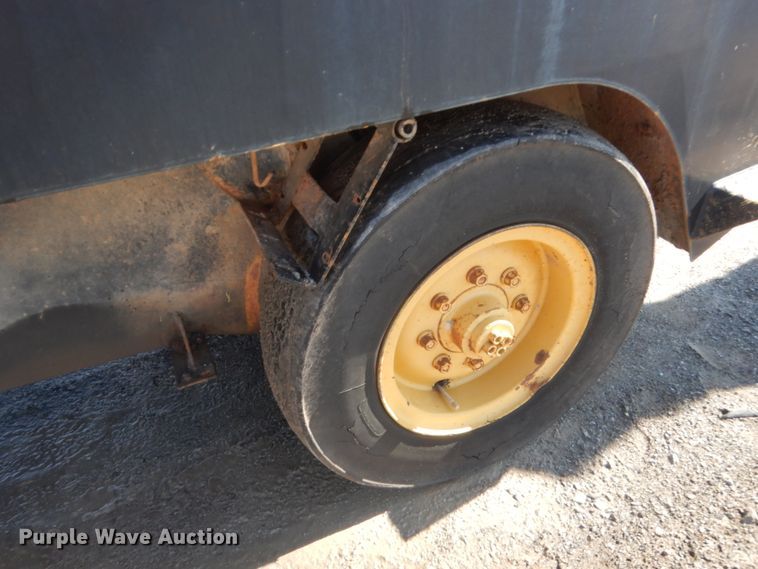 image for item DJ2357 2000 Hypac C530AH  pneumatic roller