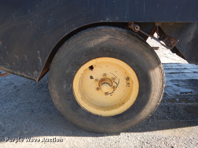 image for item DJ2357 2000 Hypac C530AH  pneumatic roller