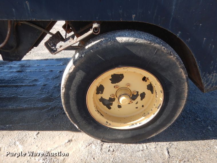 image for item DJ2357 2000 Hypac C530AH  pneumatic roller