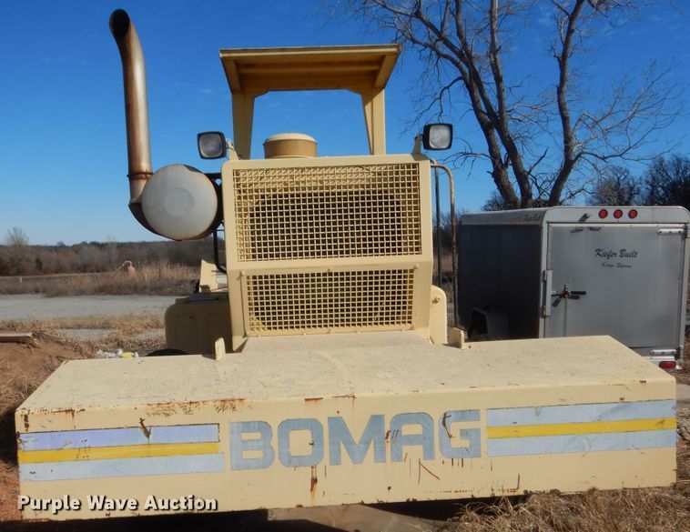 image for item DJ2360 2002 Bomag MPH100R  recycler