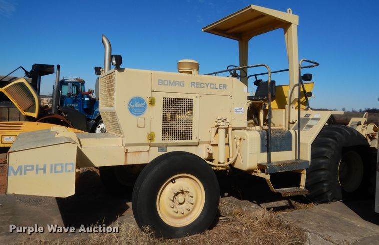 image for item DJ2360 2002 Bomag MPH100R  recycler