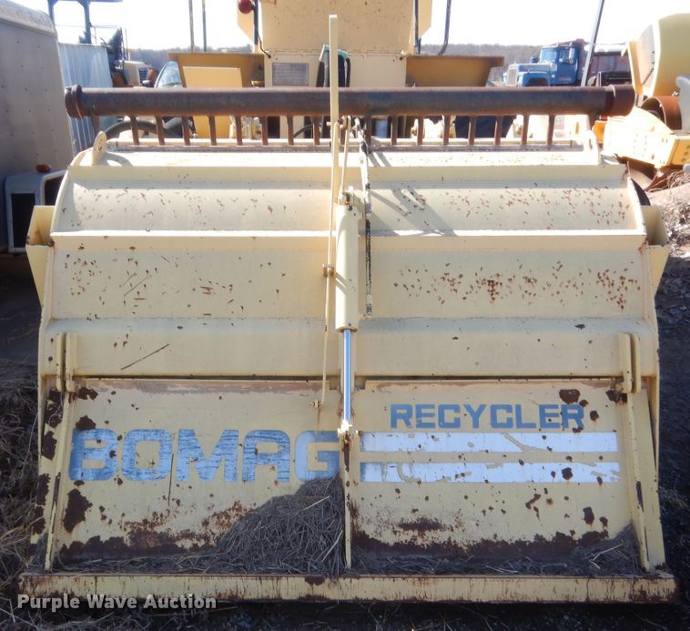 image for item DJ2360 2002 Bomag MPH100R  recycler