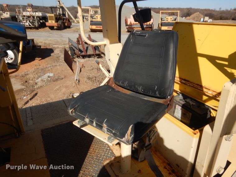 image for item DJ2360 2002 Bomag MPH100R  recycler