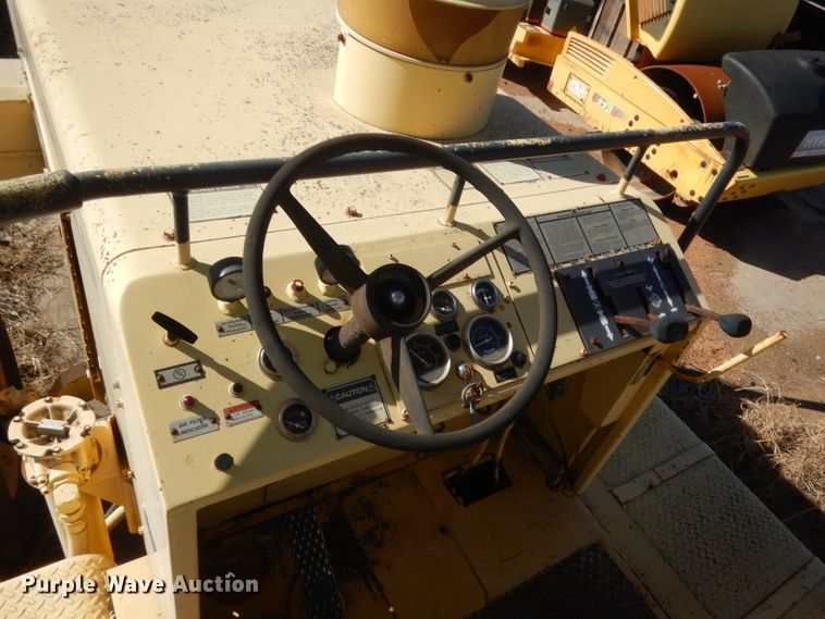 image for item DJ2360 2002 Bomag MPH100R  recycler