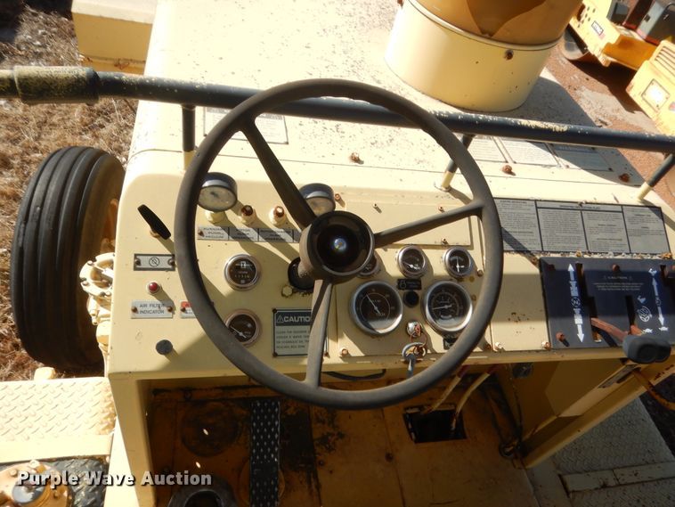 image for item DJ2360 2002 Bomag MPH100R  recycler