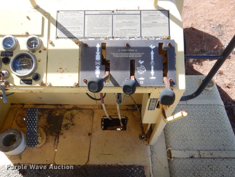 image for item DJ2360 2002 Bomag MPH100R  recycler