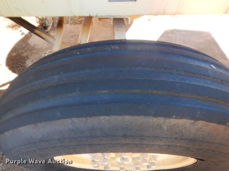 image for item DJ2360 2002 Bomag MPH100R  recycler