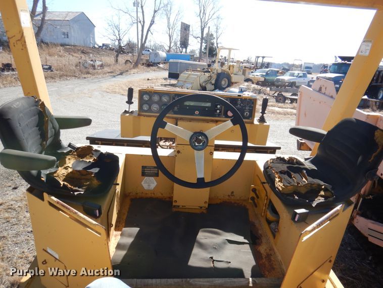 image for item DJ2362 2001 Hypac C778B  double drum vibratory roller