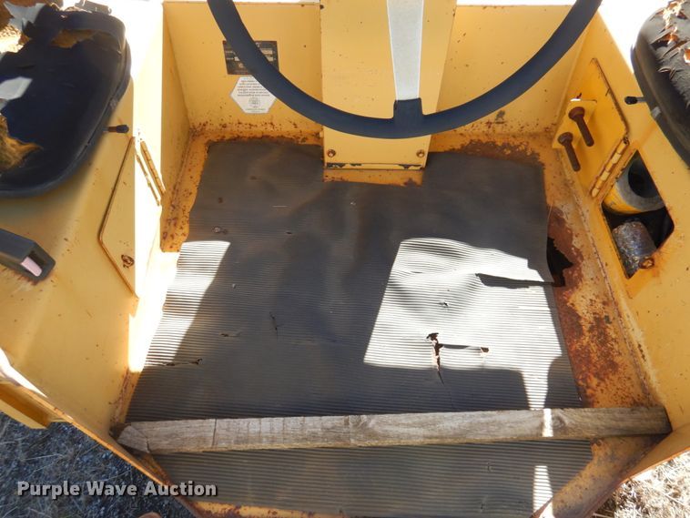 image for item DJ2362 2001 Hypac C778B  double drum vibratory roller