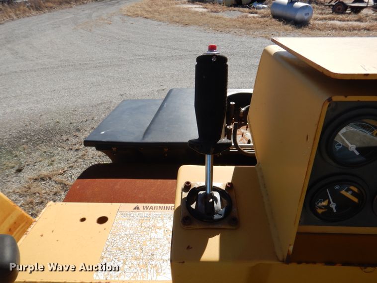 image for item DJ2362 2001 Hypac C778B  double drum vibratory roller