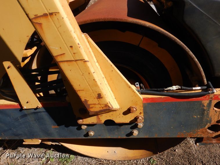 image for item DJ2362 2001 Hypac C778B  double drum vibratory roller