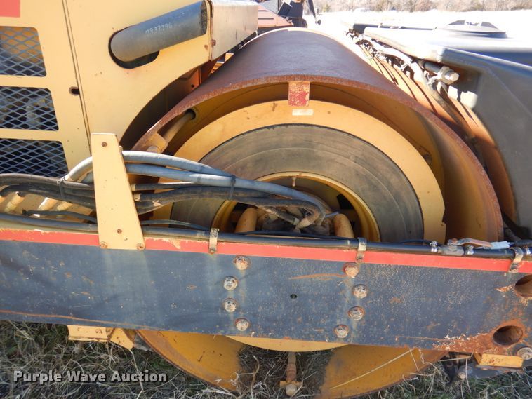 image for item DJ2362 2001 Hypac C778B  double drum vibratory roller