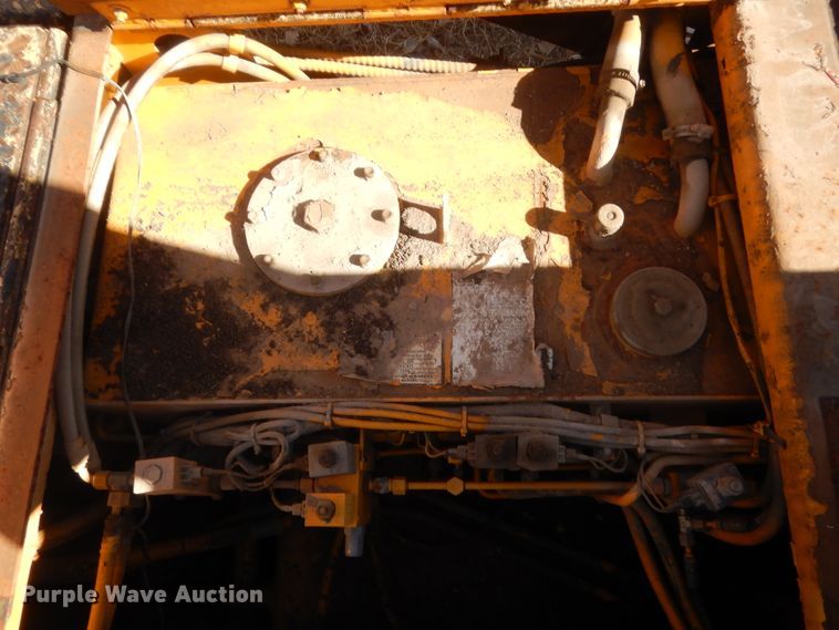 image for item DJ2363 Blaw Knox PF510  paver