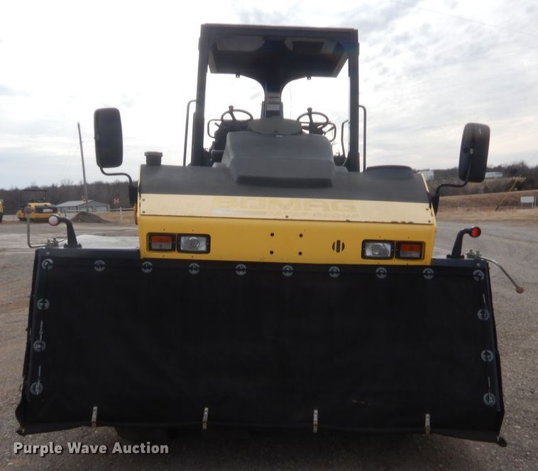 image for item DJ2371 2010 Bomag BW27RH  pneumatic roller