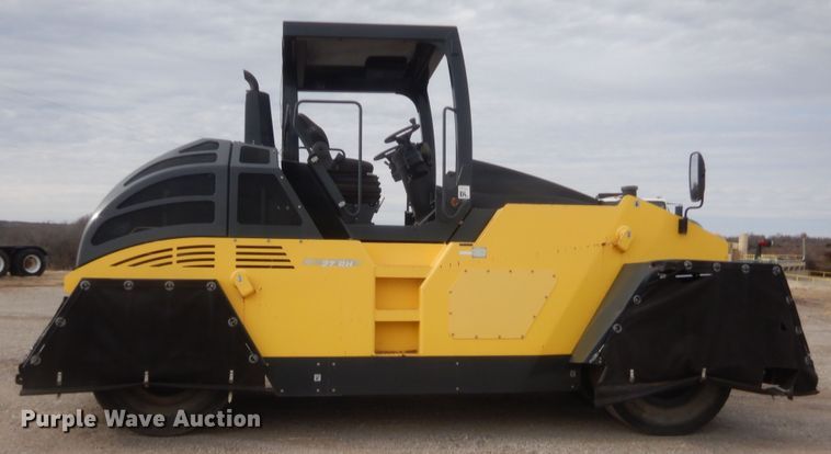 image for item DJ2371 2010 Bomag BW27RH  pneumatic roller