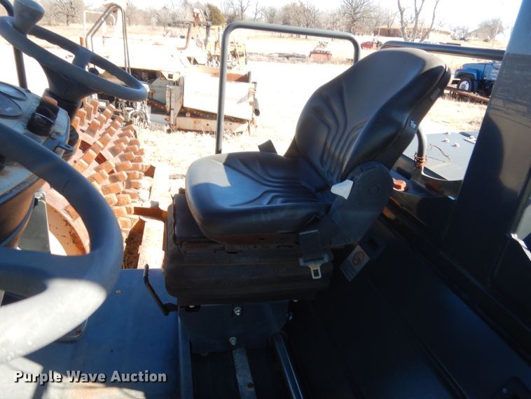 image for item DJ2371 2010 Bomag BW27RH  pneumatic roller