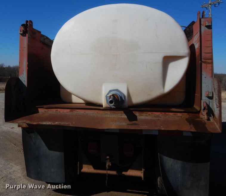 image for item DJ2375 1981 Mack R686ST  dump truck