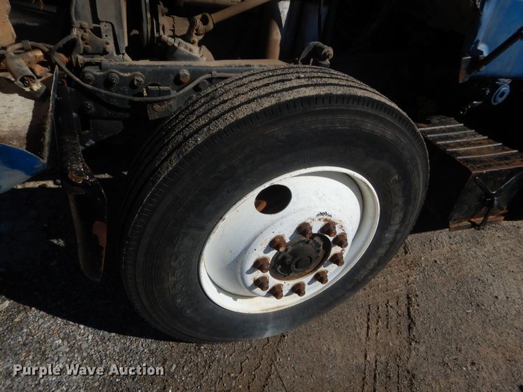 image for item DJ2375 1981 Mack R686ST  dump truck