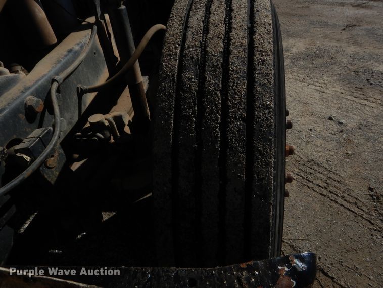 image for item DJ2375 1981 Mack R686ST  dump truck