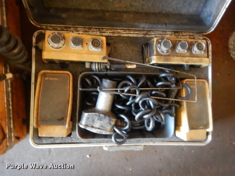 image for item DJ2380 Topcon System 5 automatic level