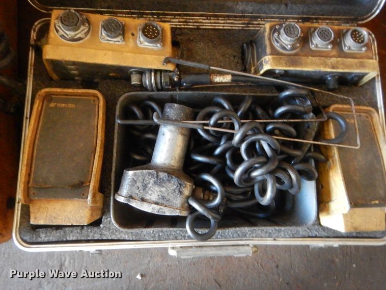 image for item DJ2380 Topcon System 5 automatic level