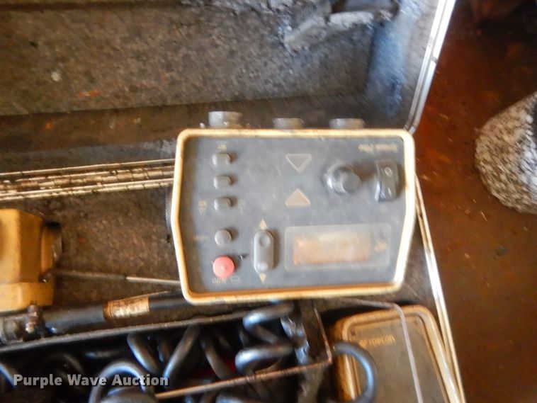 image for item DJ2380 Topcon System 5 automatic level