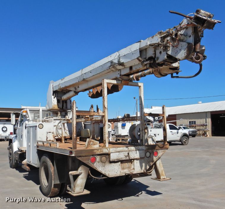 image for item DJ8324 1985 International 1954  pressure digger derrick truck