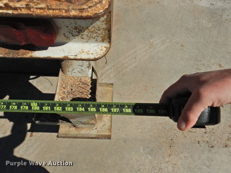 image for item DJ8324 1985 International 1954  pressure digger derrick truck