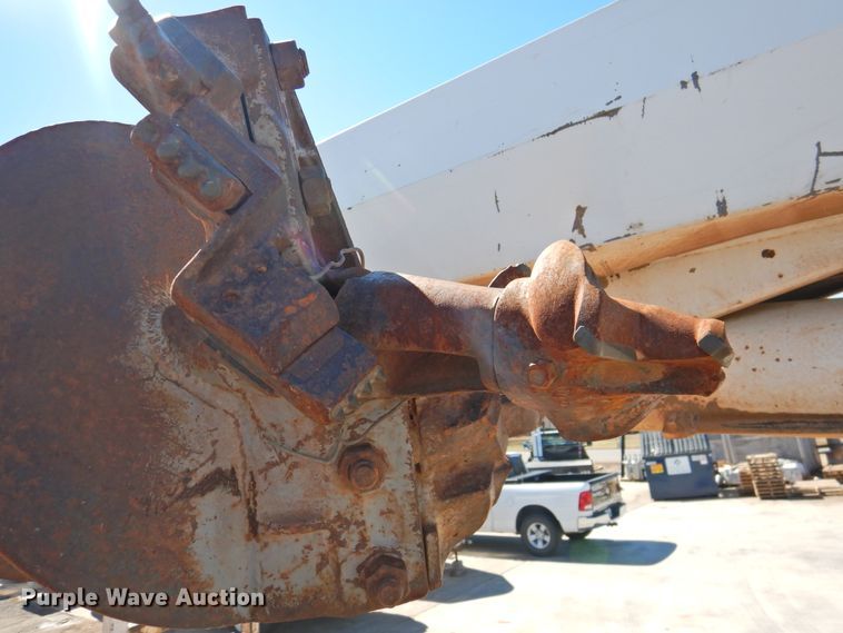 image for item DJ8324 1985 International 1954  pressure digger derrick truck