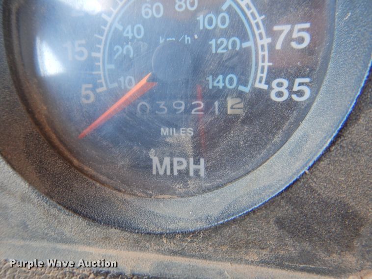 image for item DJ8324 1985 International 1954  pressure digger derrick truck